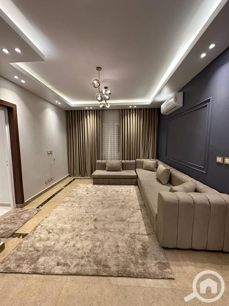 18 270091fa-8d10-4cfc-a84f-ee203a282691. jpeg