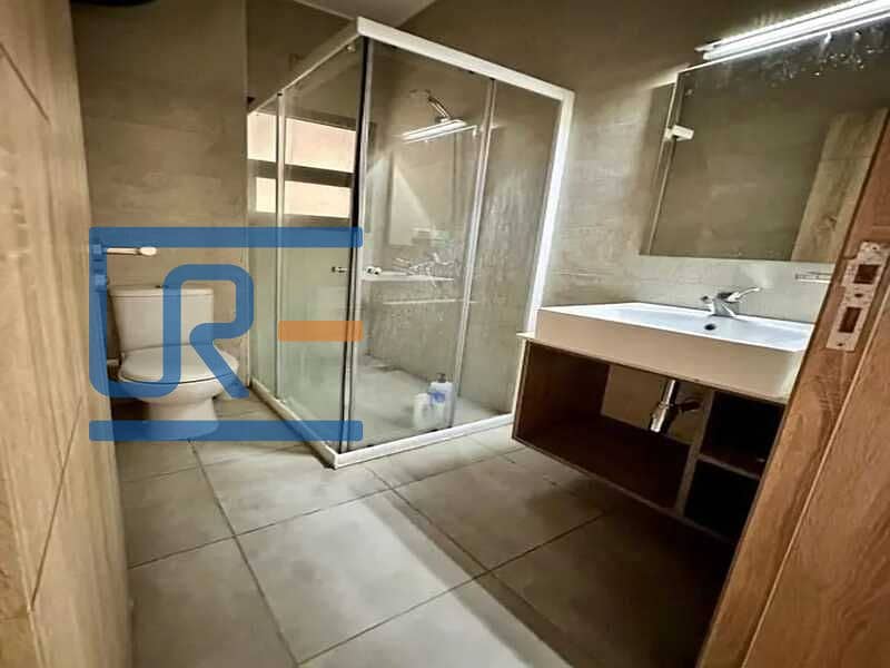 7 941e8e1e-f162-4c5d-9397-389a831b219c. jpg