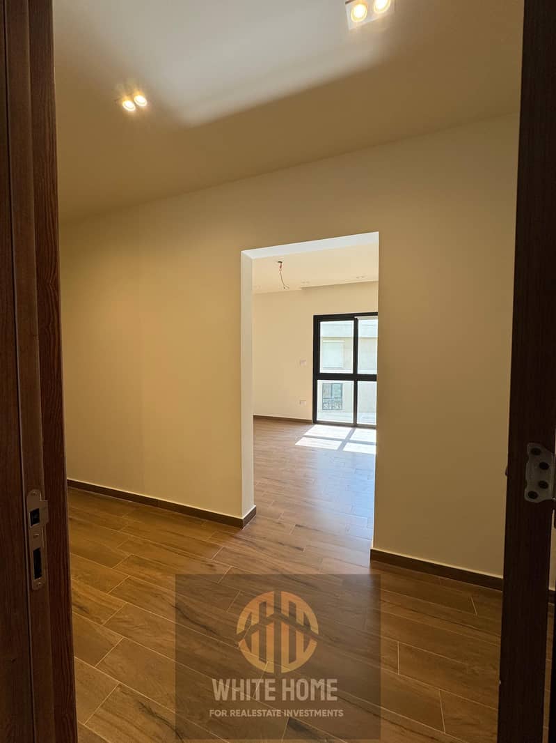 10 a7302a6d-f7d0-405e-bcc7-bdcbbe65777d. jpeg