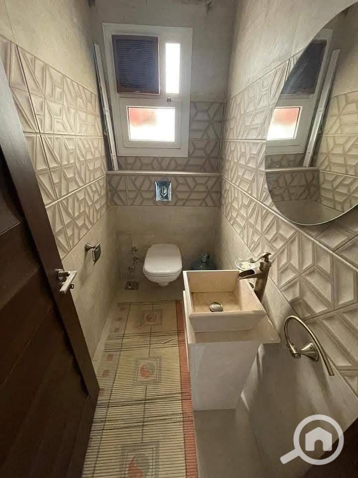 9 a3b82803-4b02-439b-825f-f0b6471fde35. jpeg