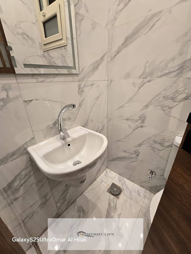 11 WhatsApp Image 2025-11-02 at 7.56. 09 PM. jpeg