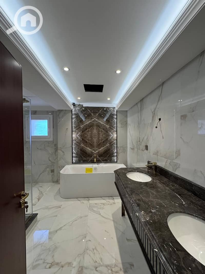 28 WhatsApp Image 2025-10-02 at 12.09. 00 AM. jpeg