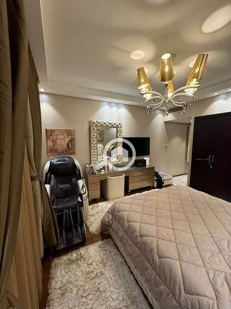 15 68376dfd-f700-47fb-8286-84d06b2834a3. jpg