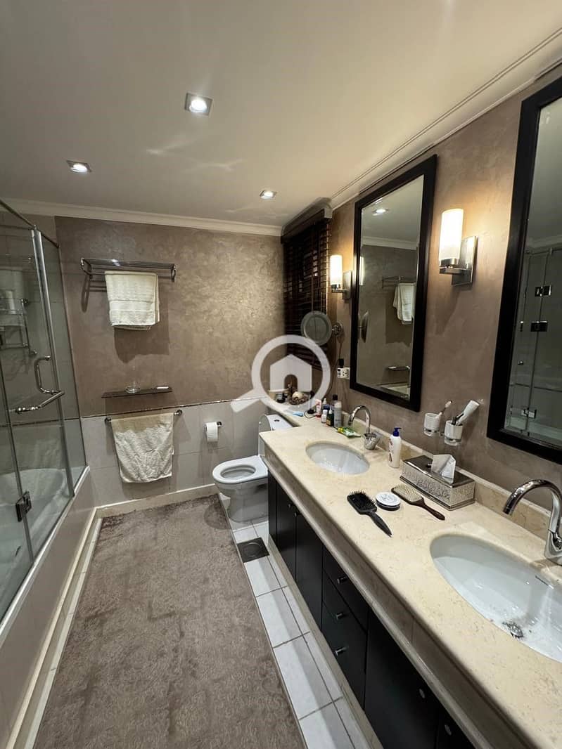 17 b451ae3b-36f2-42b0-bfa6-065b165f72f7. jpg