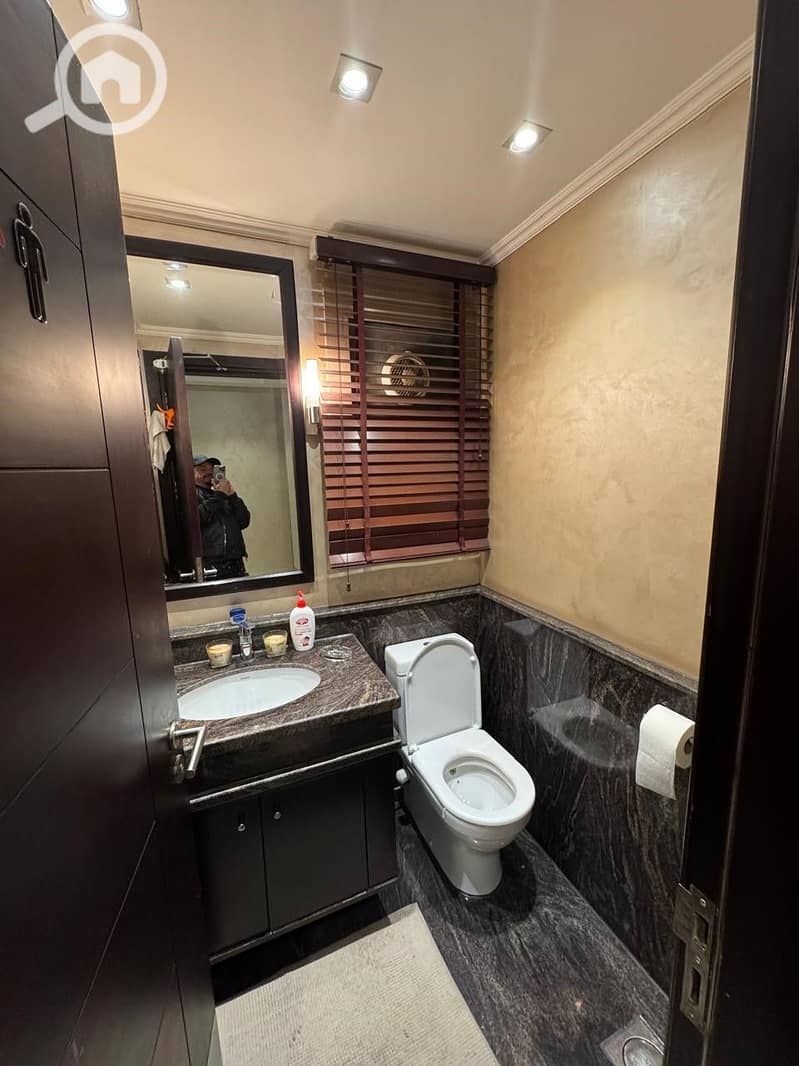 18 bc5333e8-de12-467c-859c-4ef3366851cb. jpg