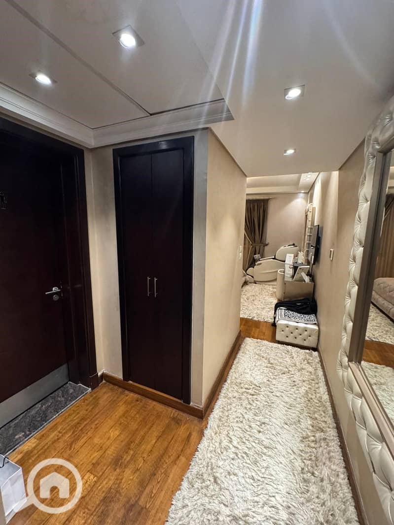 21 d355b807-03a8-4e7e-9625-cea86ca7799e. jpg