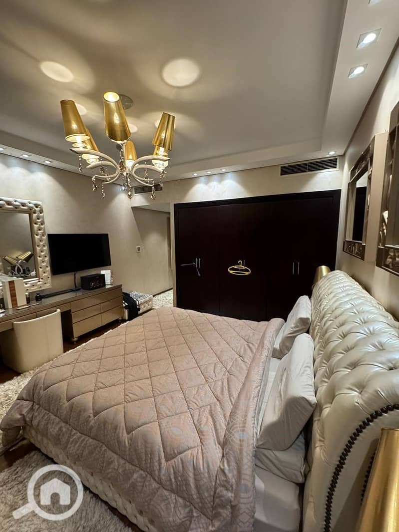 23 f53b7434-d4de-4cae-83b0-b51009a581e7. jpg