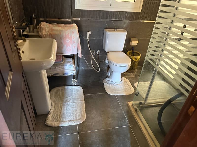 12 PHOTO-2025-10-28-19-15-51 (12). jpg