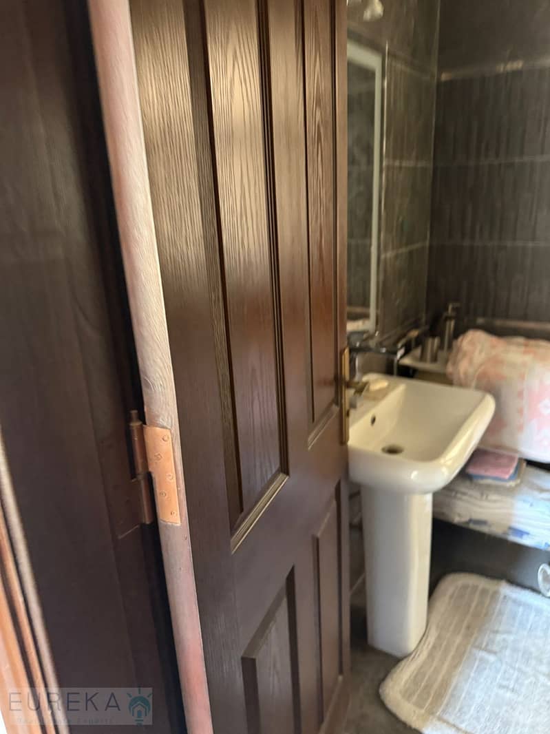 18 PHOTO-2025-10-28-19-15-52. jpg