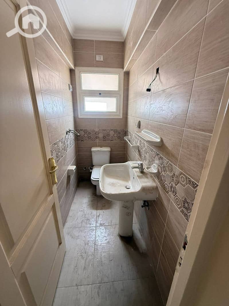 4 WhatsApp Image 2025-10-28 at 7.22. 45 PM (3). jpeg