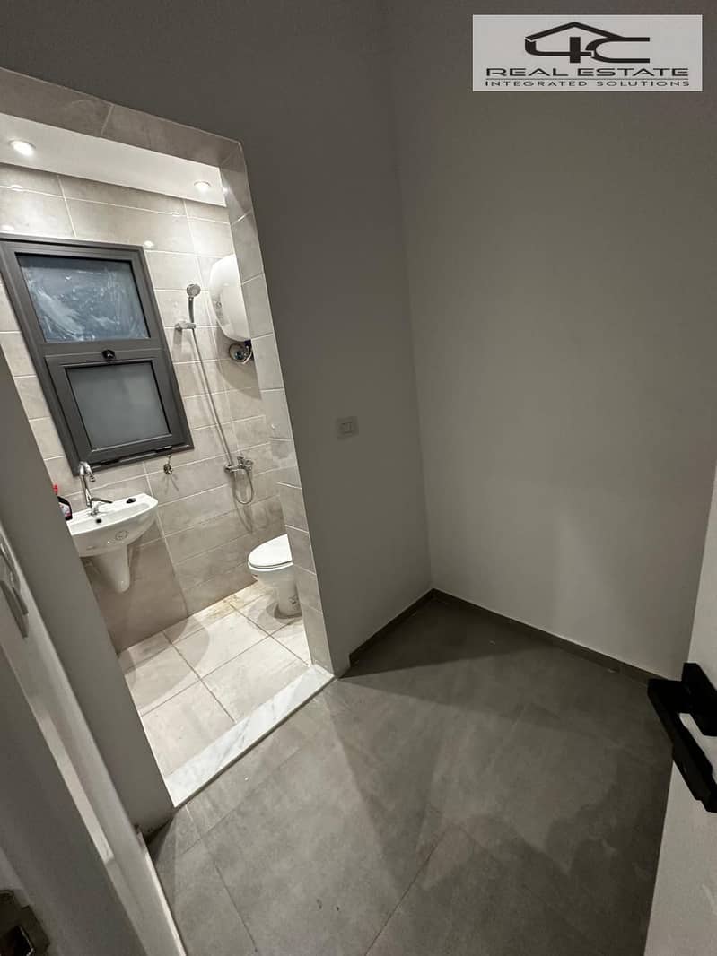 12 WhatsApp Image 2025-11-02 at 6.22. 54 PM (2). jpeg