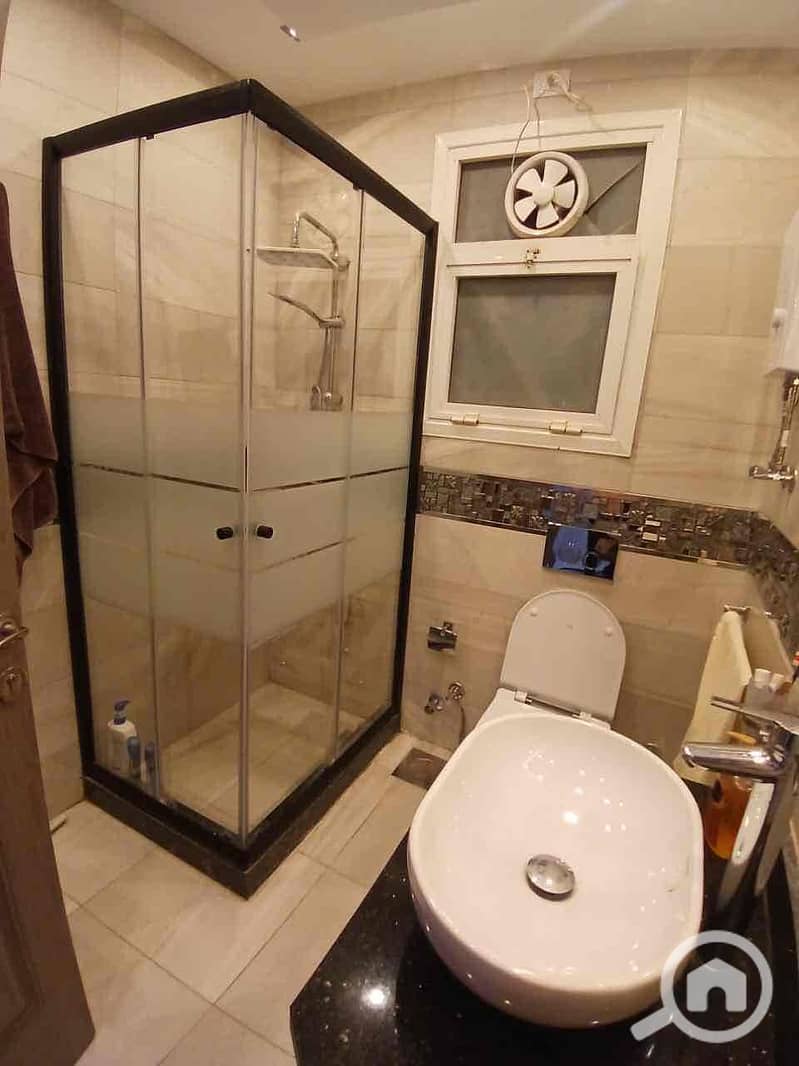 18 773c64bb-c1ff-47cc-81a8-c973b8aa7eef. jpg