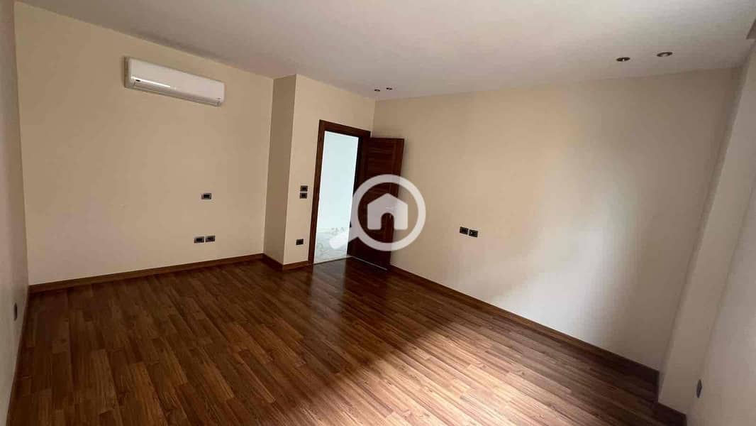 2 12e8f939-af9f-4479-9024-232c4e3706f9. jpg