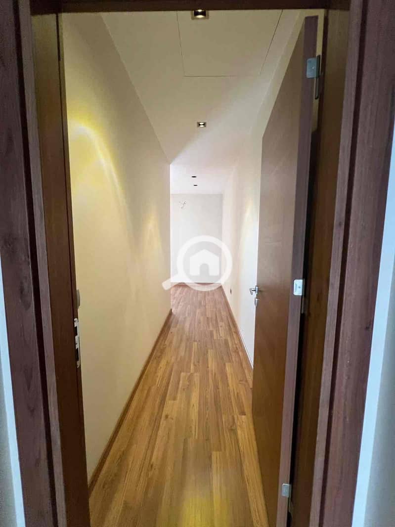 3 c6e49b2e-3ca2-485b-ad4f-fb1ff094b412. jpg