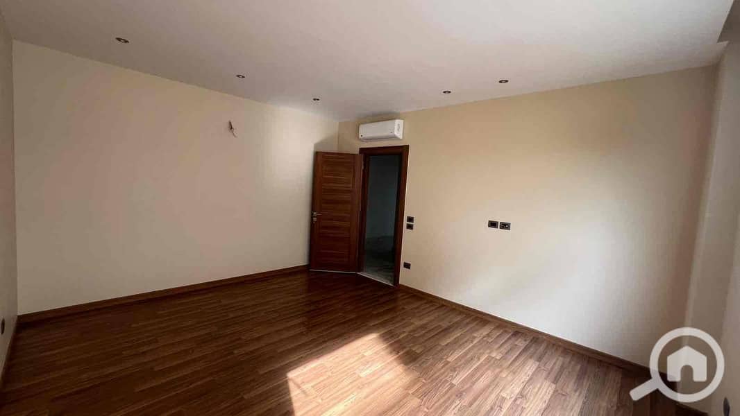 8 1f5ce91a-b32d-4fe4-aaa3-218d060175dd. jpg