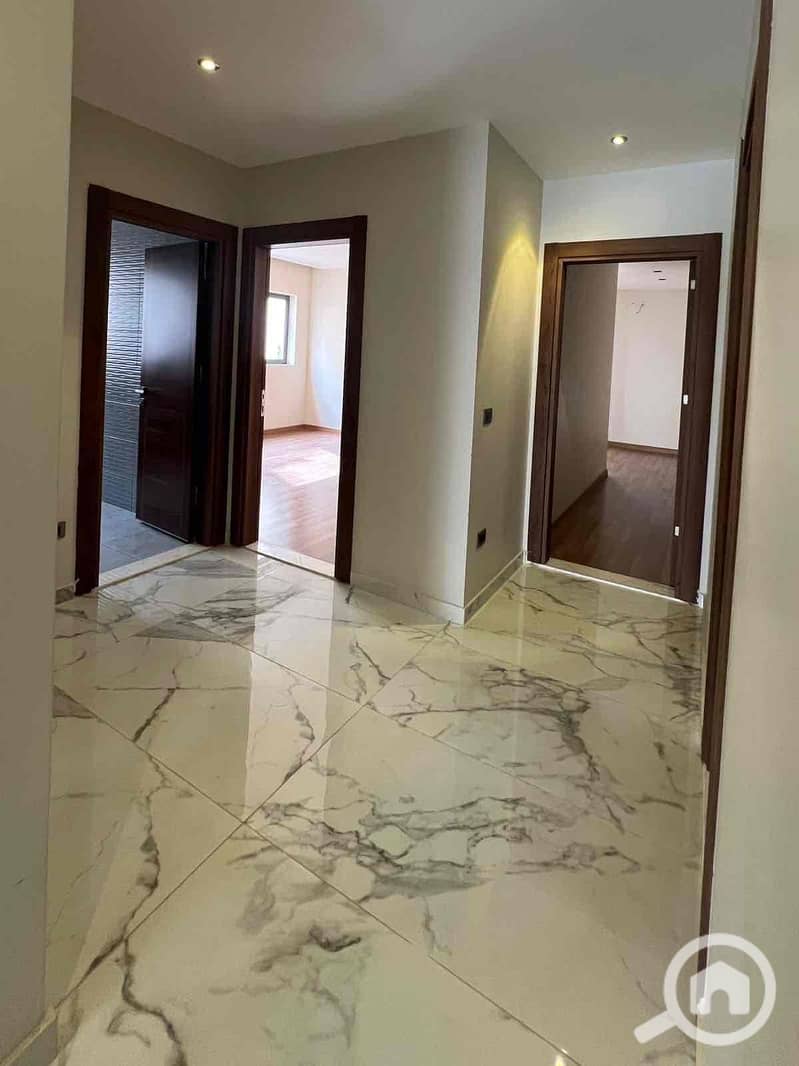 18 3ccd2207-94e7-4de6-b804-cc00d302f31a. jpg