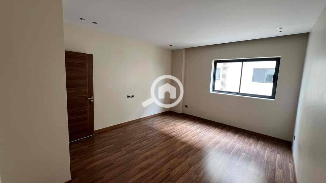 19 d6bc4da8-56e4-42fb-b933-7080f8b4e3c7. jpg