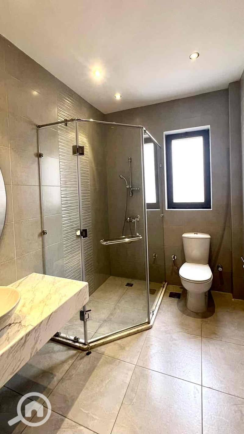 28 f0c5d6cb-82b3-4664-a88c-34ccc2de1b0d. jpg