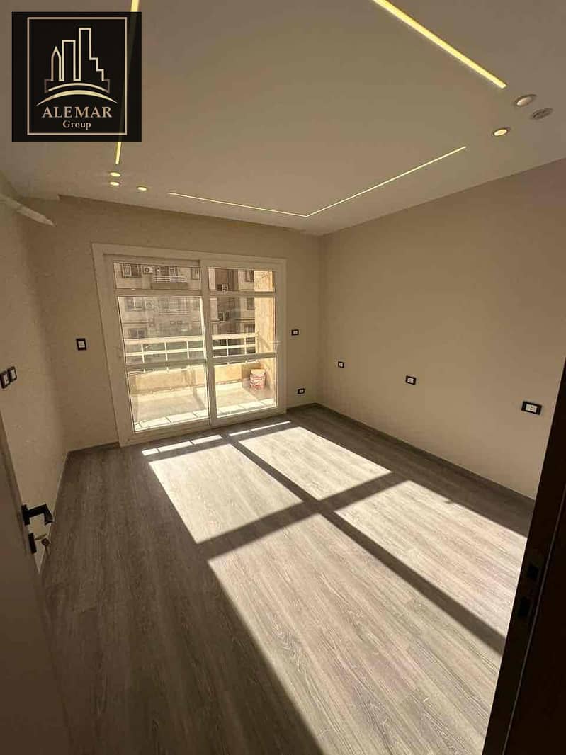 5 4eb598d0-085c-4a82-8214-f4890695c415. jpg