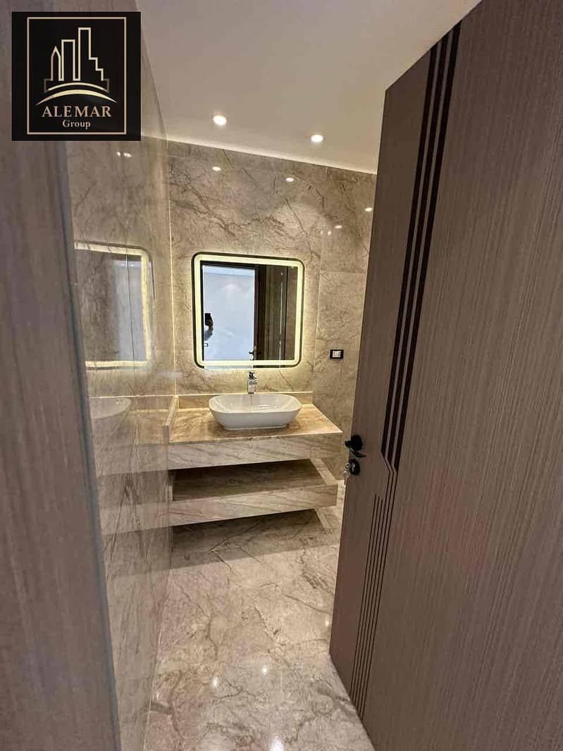 8 77689472-040f-42c1-b229-c3f8be105c43. jpg