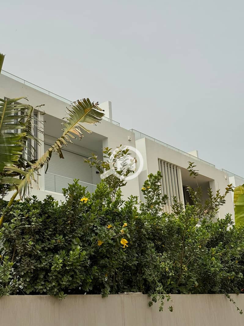 11 WhatsApp Image 2024-10-22 at 1.03. 29 PM. jpeg