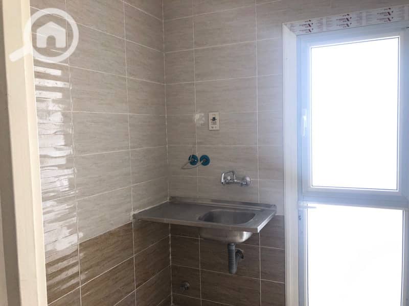 8 931e0ba0-f938-4a07-abb7-b15c57ed505f. jpg