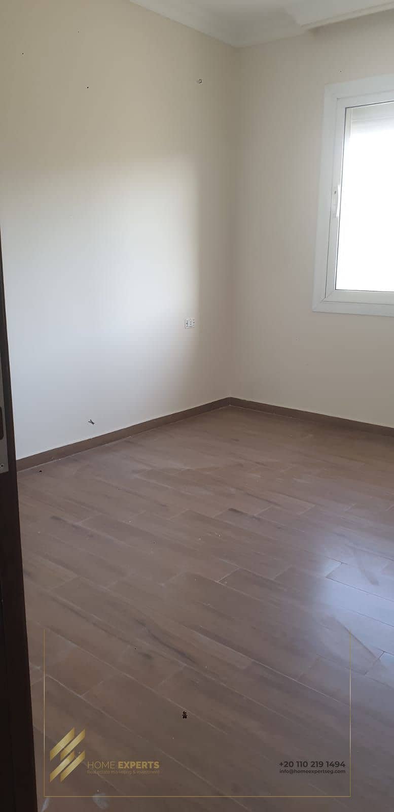 10 55b0e378-98a2-4e97-a96f-4a5067421382. jpg