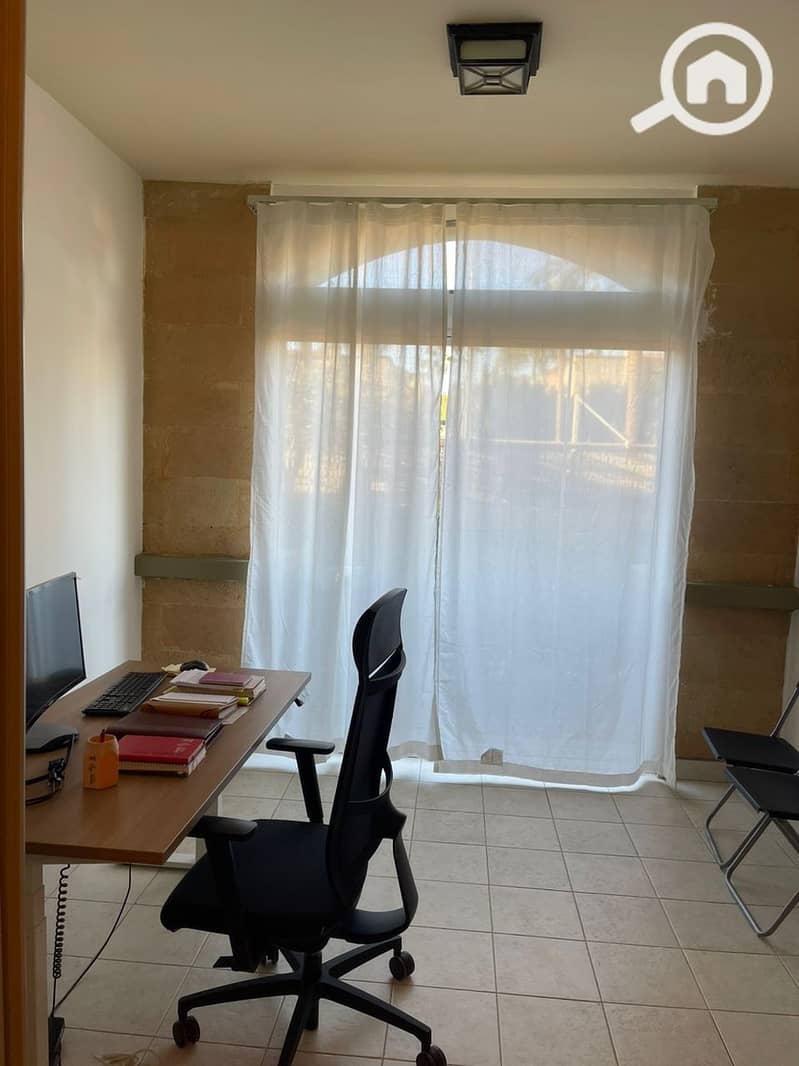 4 a77d5de1-970a-471b-bbb8-4ed9571eb554. jpg