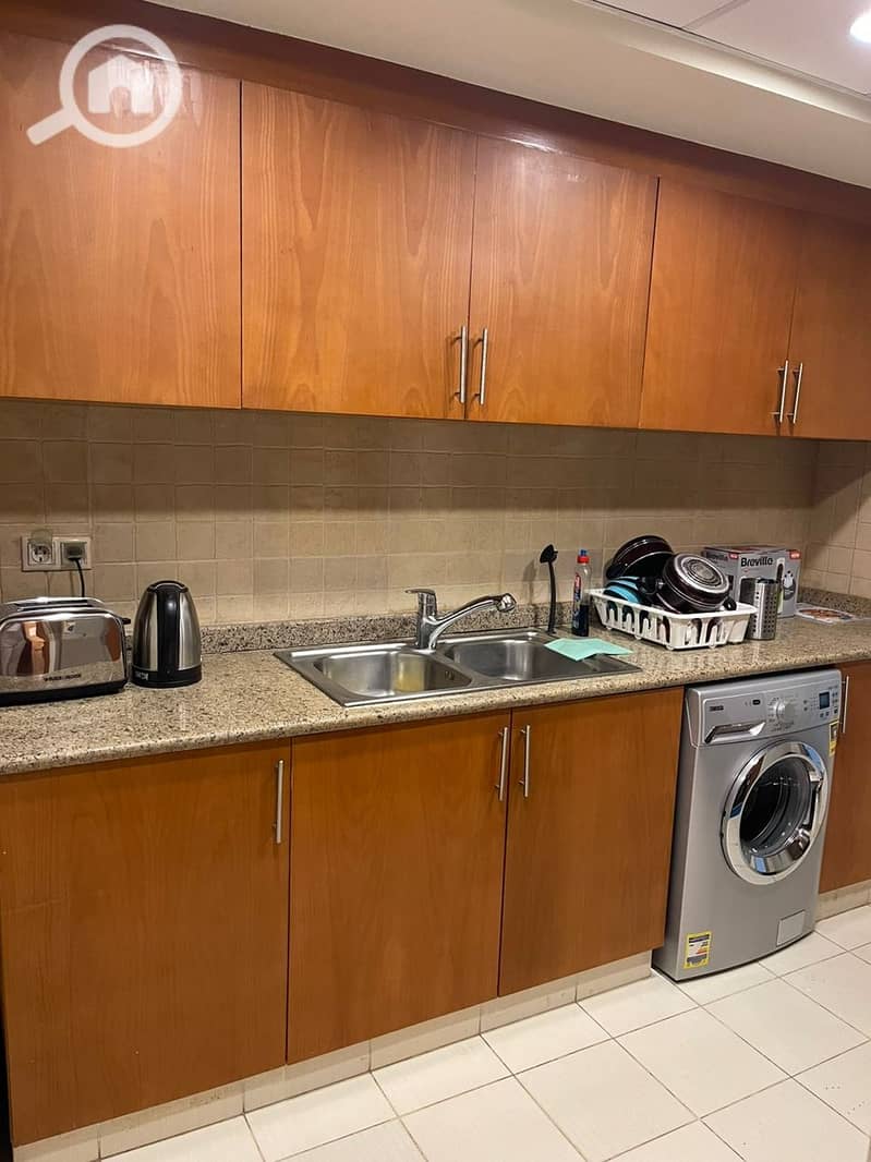 7 3af72816-7694-45cd-bdb3-d2e447ceba4a. jpg