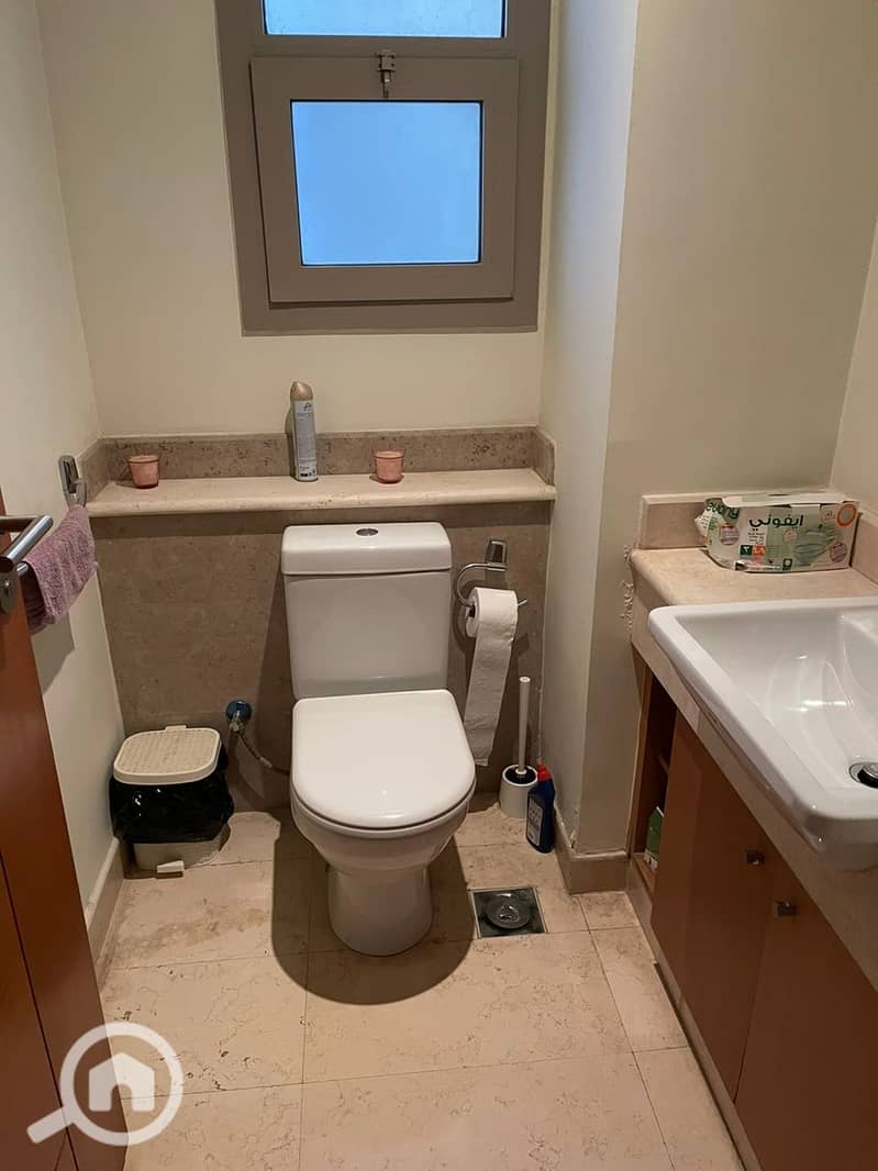 8 8624679a-22a9-471d-b037-e556c5b3c155. jpg