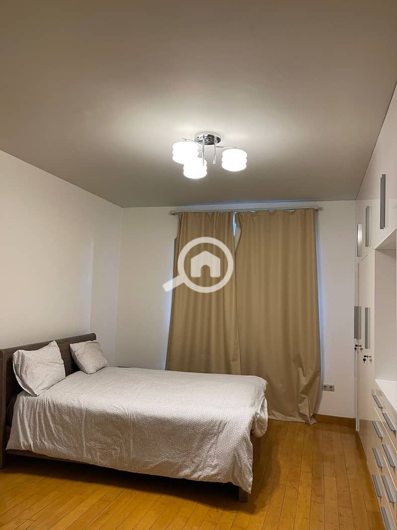 9 ab95e0f3-819c-49e1-aa7f-a2073c0cb28a. jpg