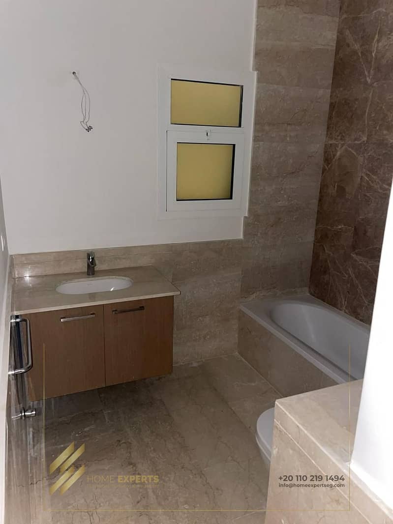 6 0955ce06-5417-4a84-ae45-b10d4c1cf99f. jpg