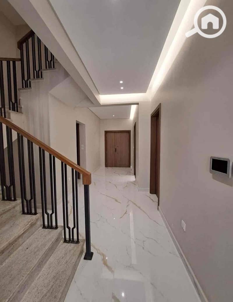 6 d88ce20a-0cb8-455d-8966-5f0dff2b1dff. jpg