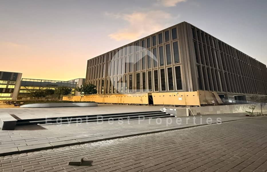 12 WhatsApp Image 2025-10-08 at 12.50. 14_8bb36d76. jpg