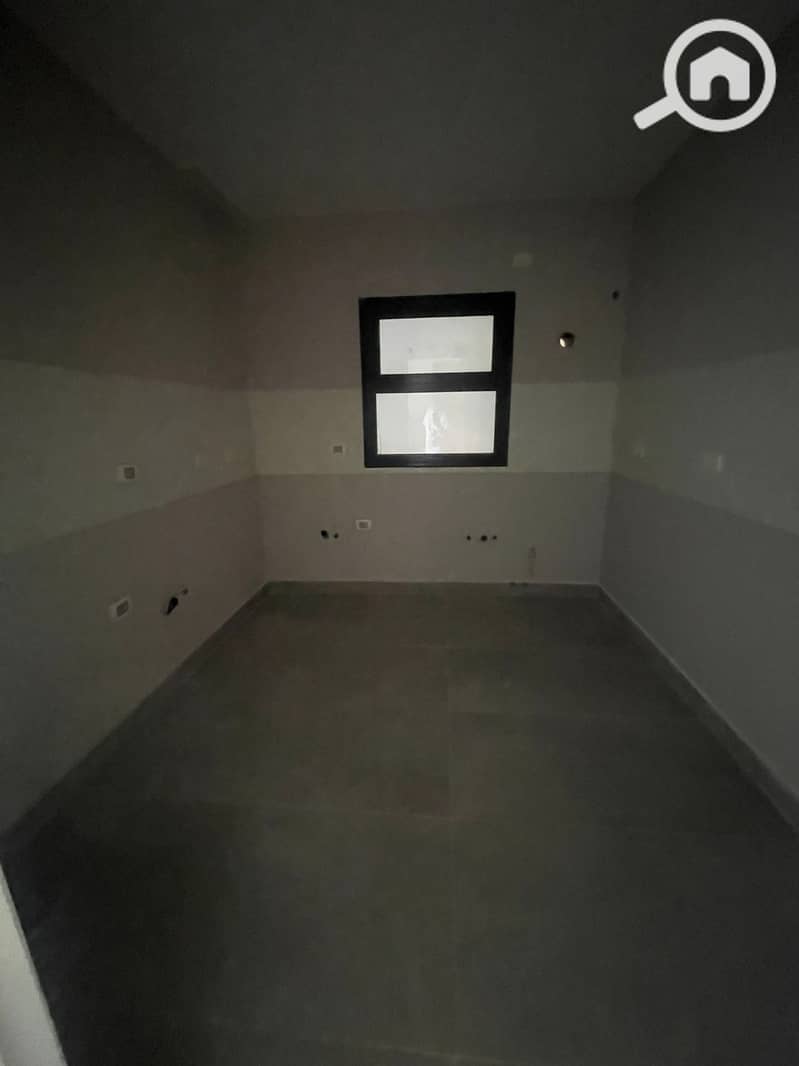 11 WhatsApp Image 2025-08-19 at 12.41. 10 PM. jpeg