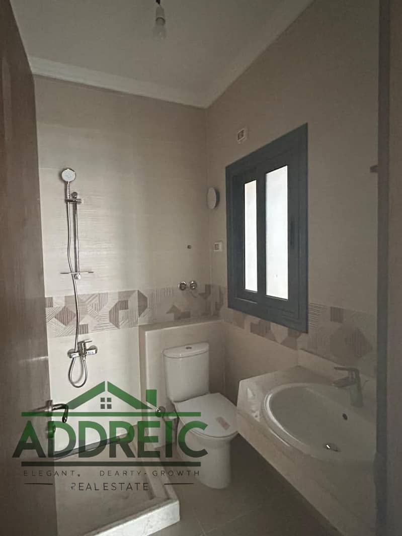 9 0d3064e5-3f34-4f30-a211-91939708dcd1. jpg