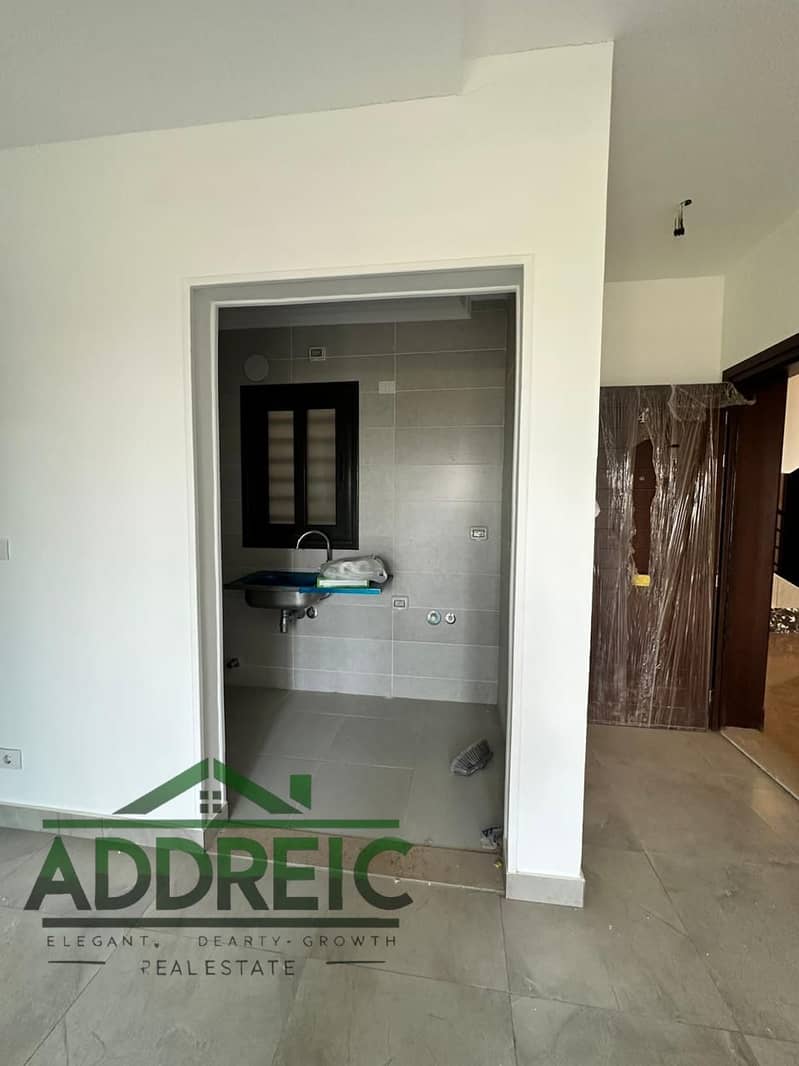 7 WhatsApp Image 2025-10-24 at 20.30. 52_8c1d8787. jpg