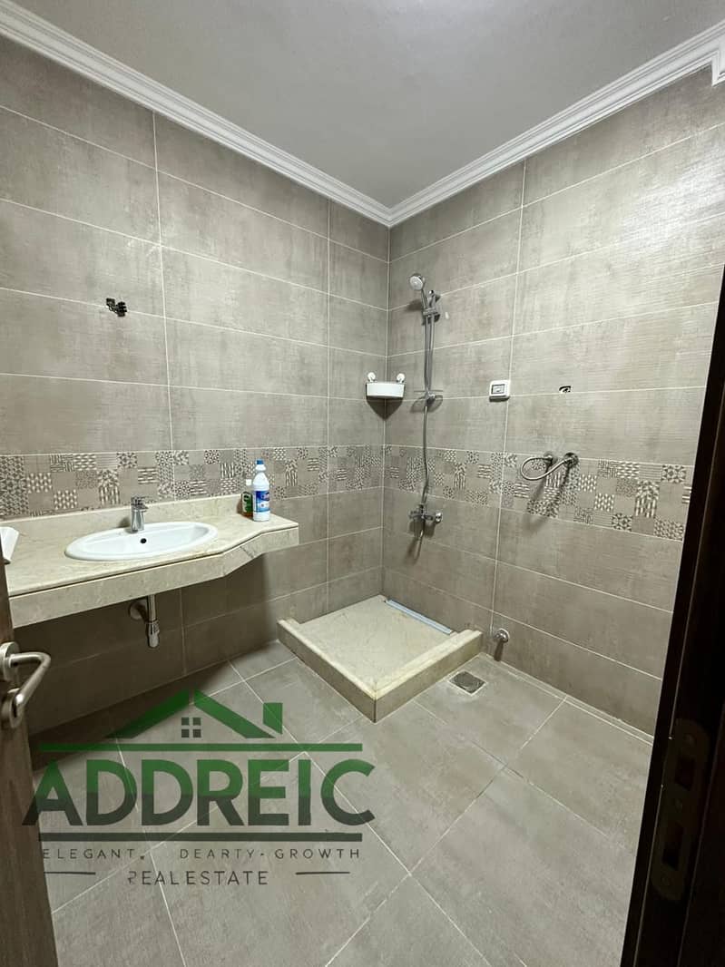 9 WhatsApp Image 2025-10-24 at 20.30. 53_1e3cf99e. jpg