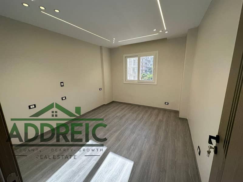 5 WhatsApp Image 2025-10-21 at 3.59. 27 PM. jpeg