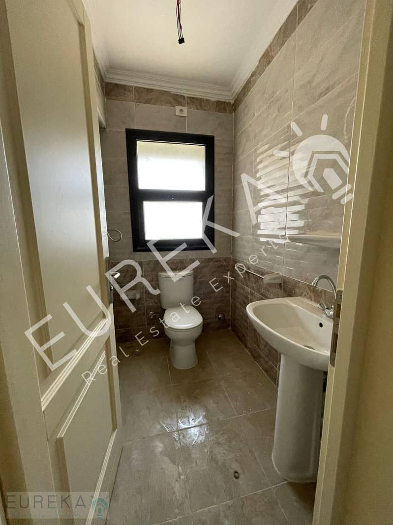 7 PHOTO-2025-09-03-13-09-58. jpg