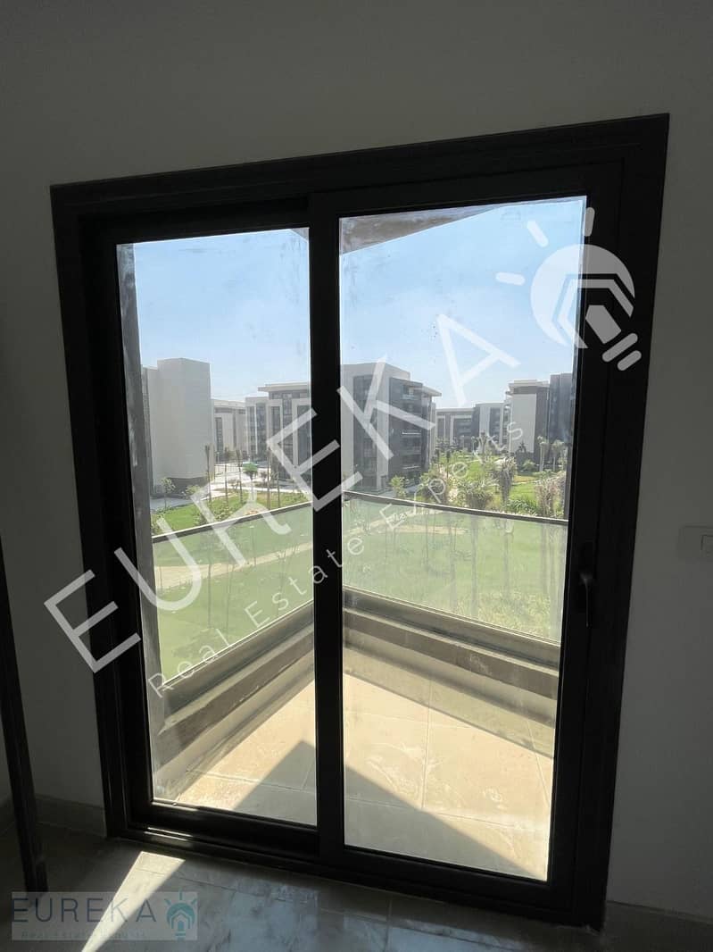 10 PHOTO-2025-09-03-13-09-59 (3). jpg