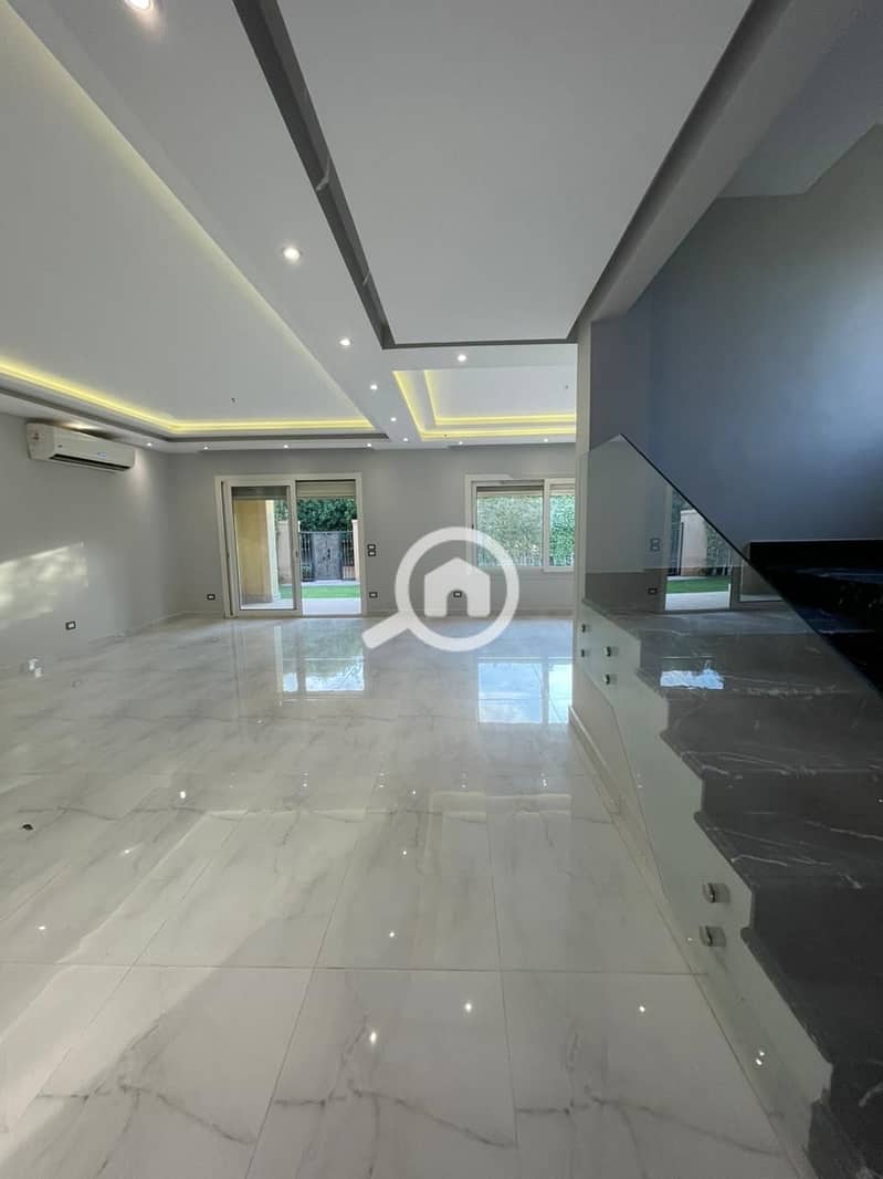 22 e754d910-7296-47f2-bd97-1afce62bfed9. jpg