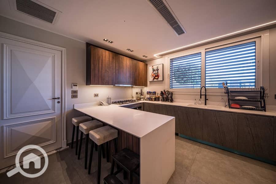 8 7b864991-0805-47e4-b727-b69114a4208e. jpg