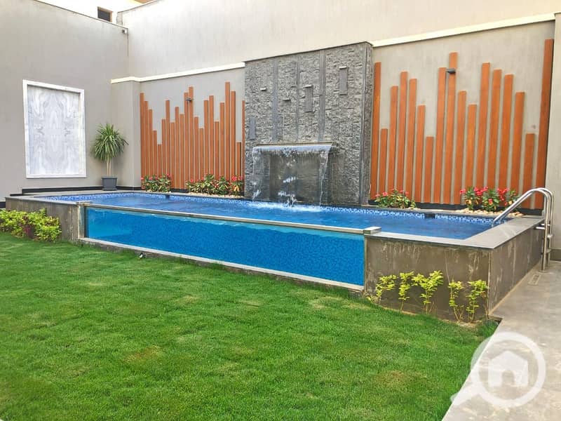 9 97016b2a-adfe-4112-bda2-e11c793994f7. jpg