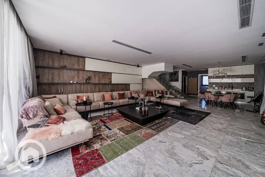 11 8ae7d4bd-c6bd-43e3-8c78-6eb59579468d. jpg