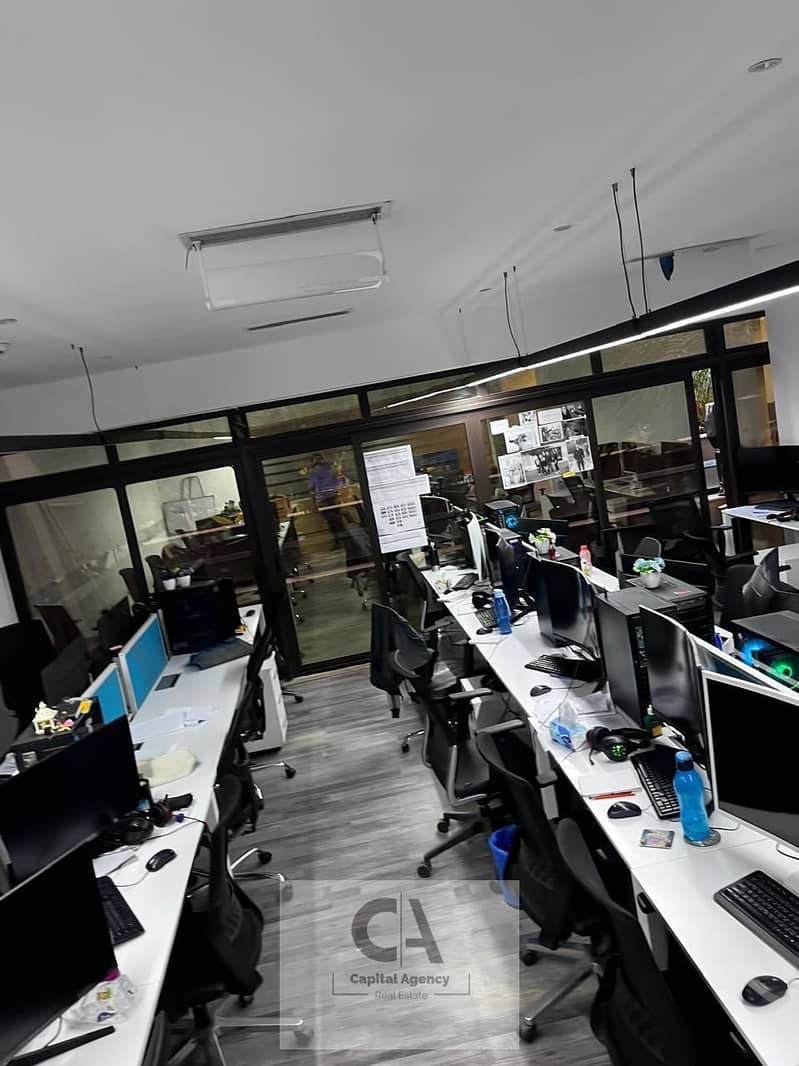 photo_6046587661373344846_y. jpg photo_6046587661373344846_y. jpg