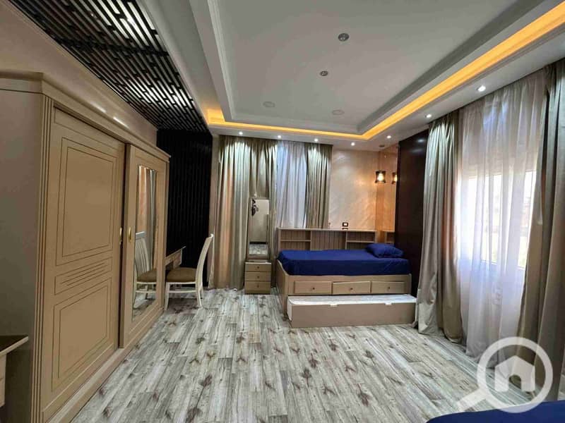 8 FB_IMG_1762005793106. jpg