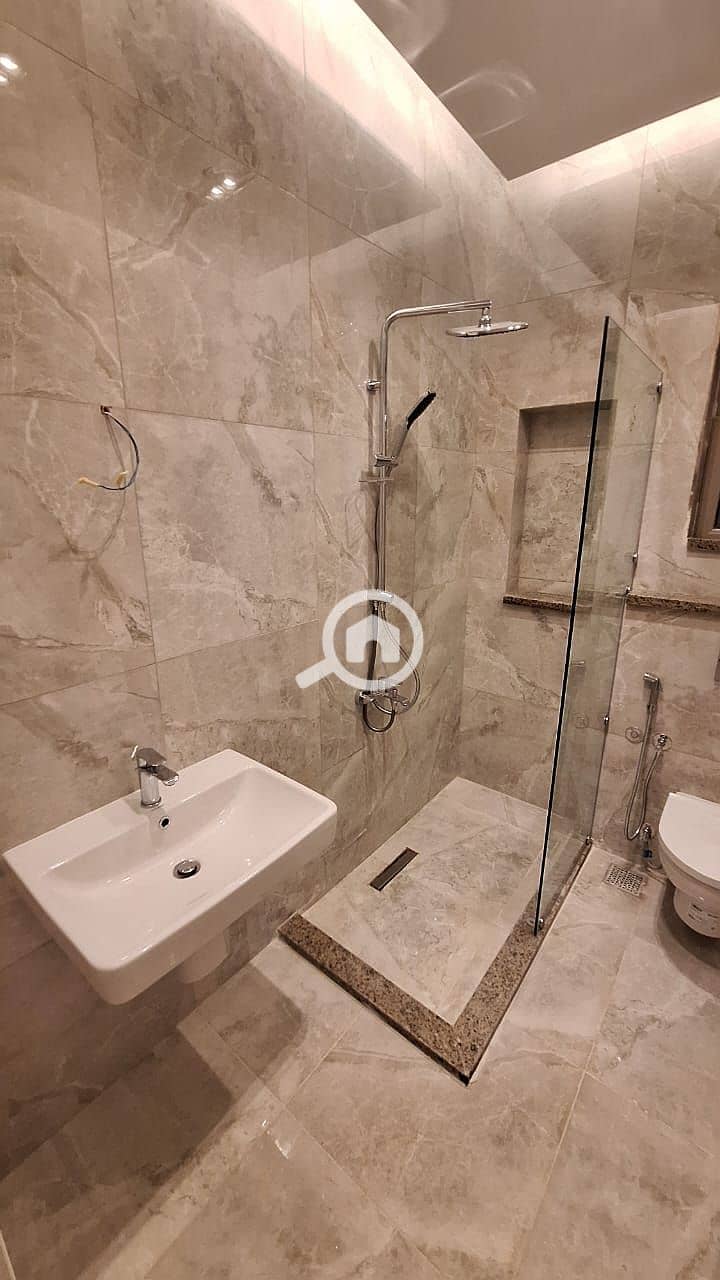 5 WhatsApp Image 2025-11-02 at 4.19. 23 PM (1). jpeg