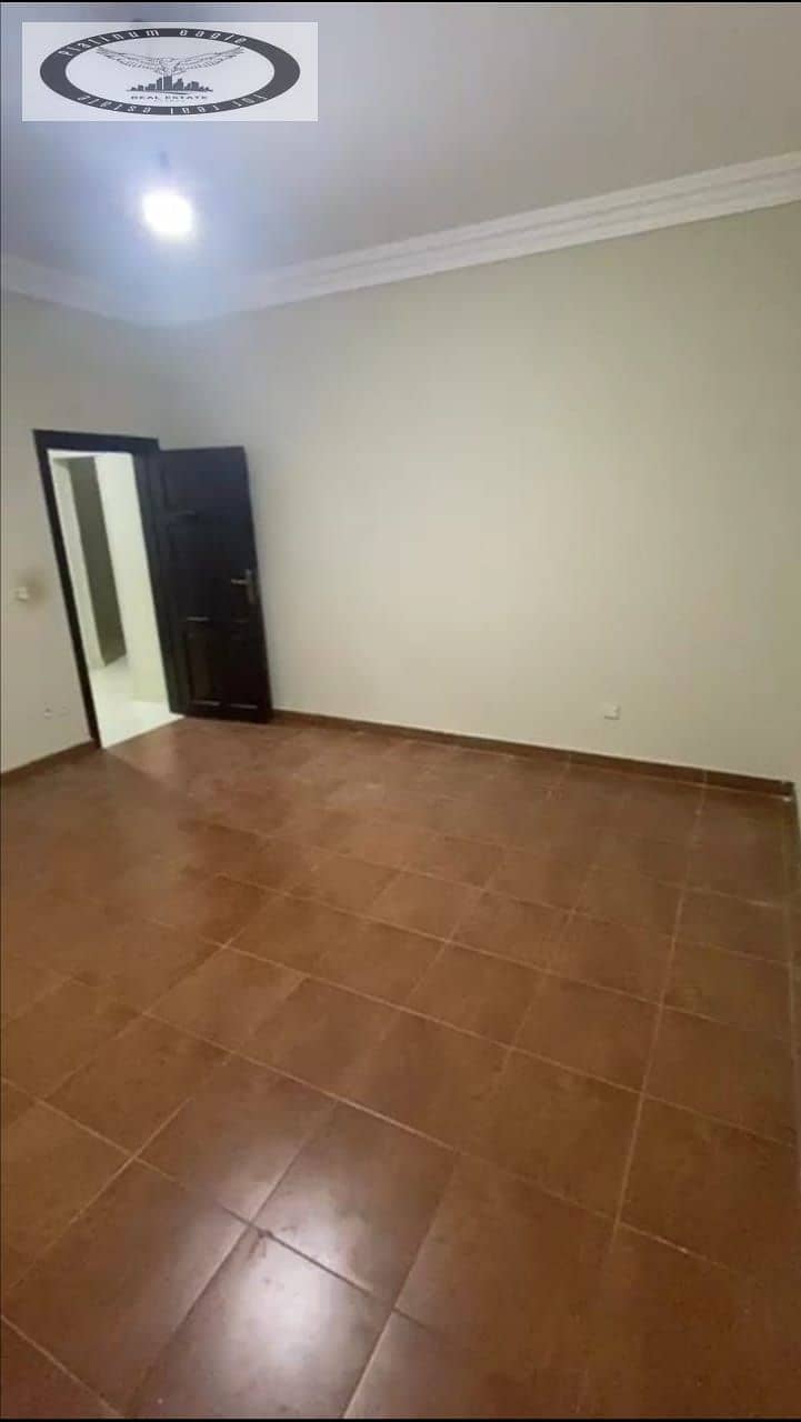 13 c01bb561-8a9f-4c6a-a83d-ba7e4334e526. jpg