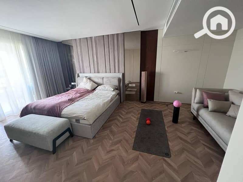 11 d77b3a6a-797f-4114-b408-a486d4f4868d. jpg